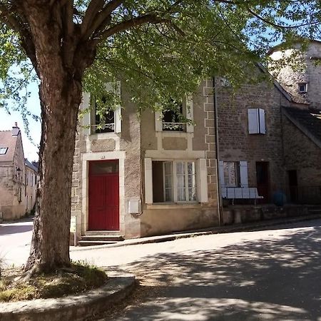 Gite Sous L' Orme Asquins Eksteriør bilde